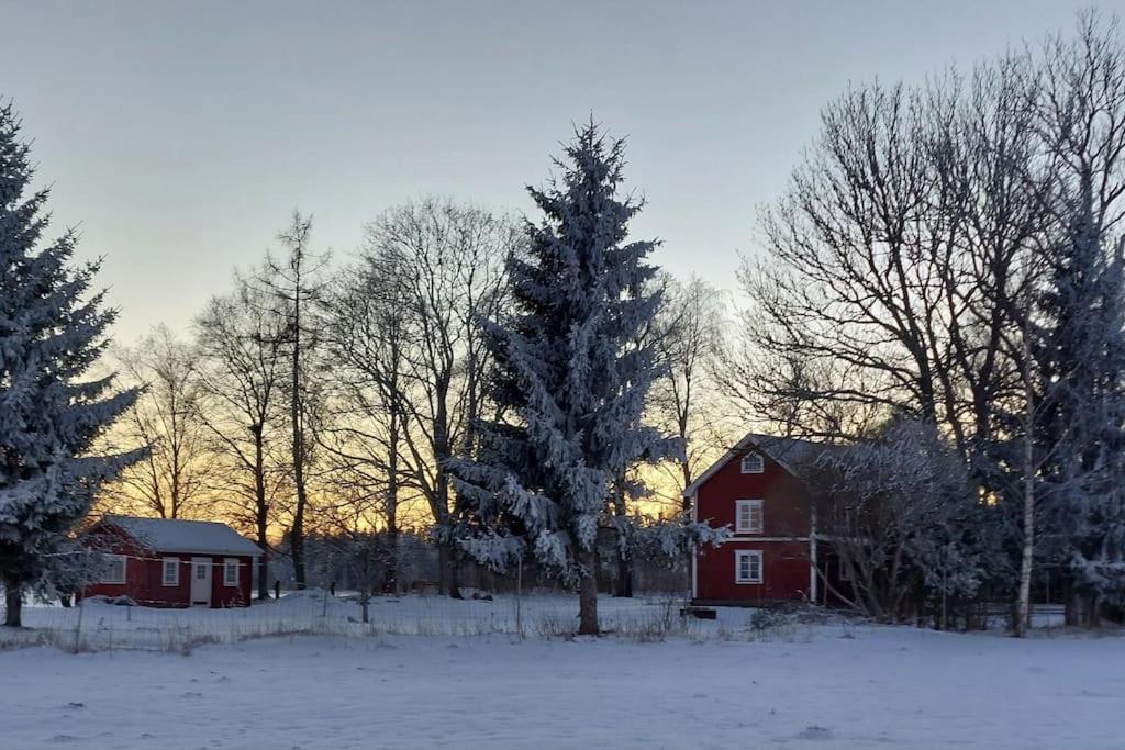 Stuga Gasstorp Hova Exterior foto